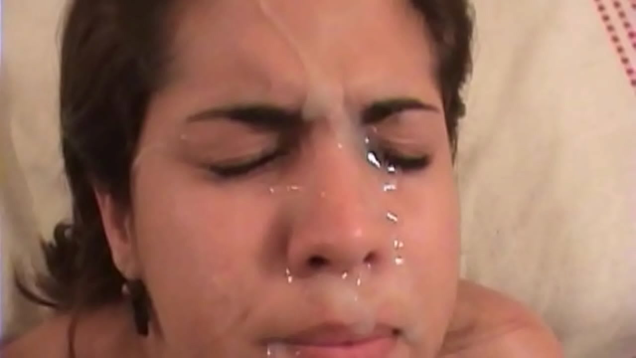 Lepa latinskoameriška brunetka ima grob seks