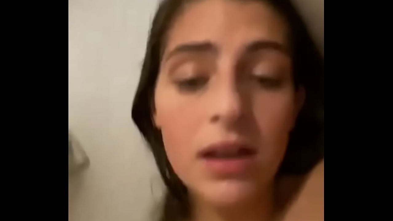 Modrooka lepotica, kratki domači seks videi, izbor